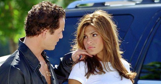 Kipakolt Eva Mendes dublőre: A Halálosabb iramban forgatásán több sztárral is lefeküdt