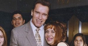 Ő Arnold Schwarzenegger sokáig el nem ismert fia, aki a házvezetőnőjükkel való titkos kapcsolatából született