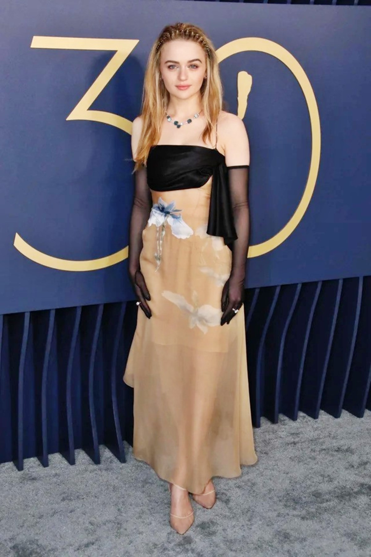 A képen látható híres kislány ma már 25 éves – A friss fotóin mindenkit ámulatba ejt! - Joey King