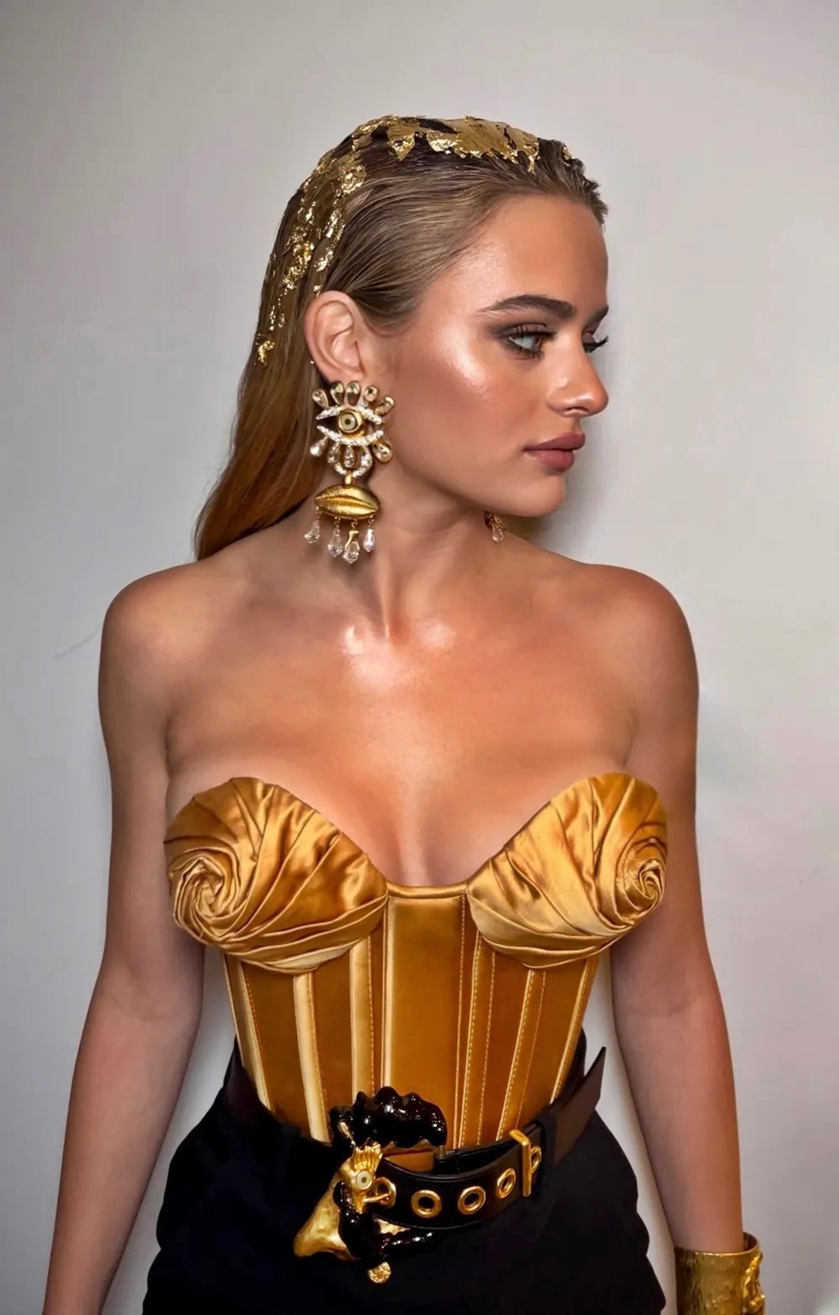 A képen látható híres kislány ma már 25 éves – A friss fotóin mindenkit ámulatba ejt! - Joey King