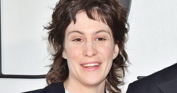 Kinek a lánya látható a képen? Az anyukája a 80-as és 90-es évek legnagyobb női akciósztárja volt - Charlotte Simpson - Sigourney Weaver