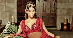 Cansu Dere 44 évesen is lenyűgöző – Friss fotókon az Ezel - Bosszú mindhalálig és a Szulejmán sztárja!