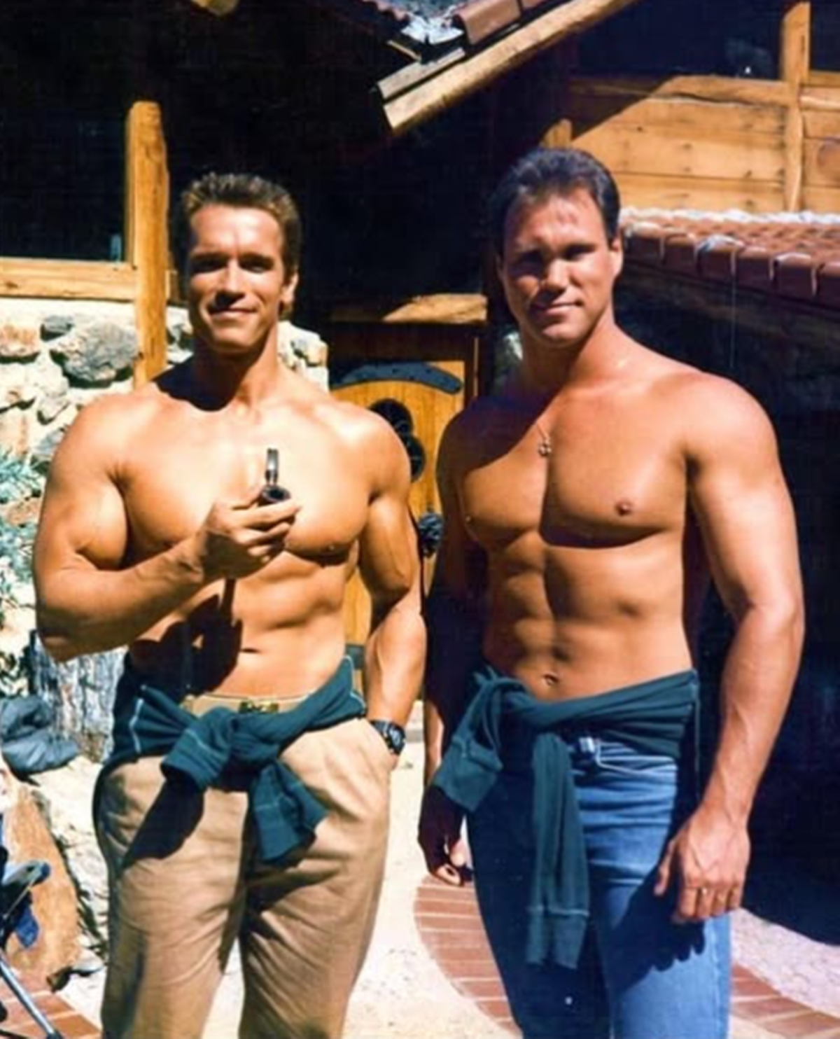 Durva! Egy baleset miatt Arnold Schwarzeneggernek magának kellett végrehajtania a kaszkadőrmutatványokat! - Kommandó