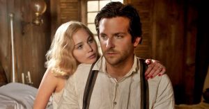 Jennifer Lawrence kitálalt: ezért volt rémálom csókolózni Bradley Cooperrel