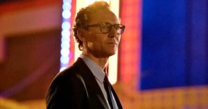 Végre itt van! Előzetest kapott a legújabb Stephen King-adaptáció Tom Hiddlestonnal a főszerepben - Chuck élete