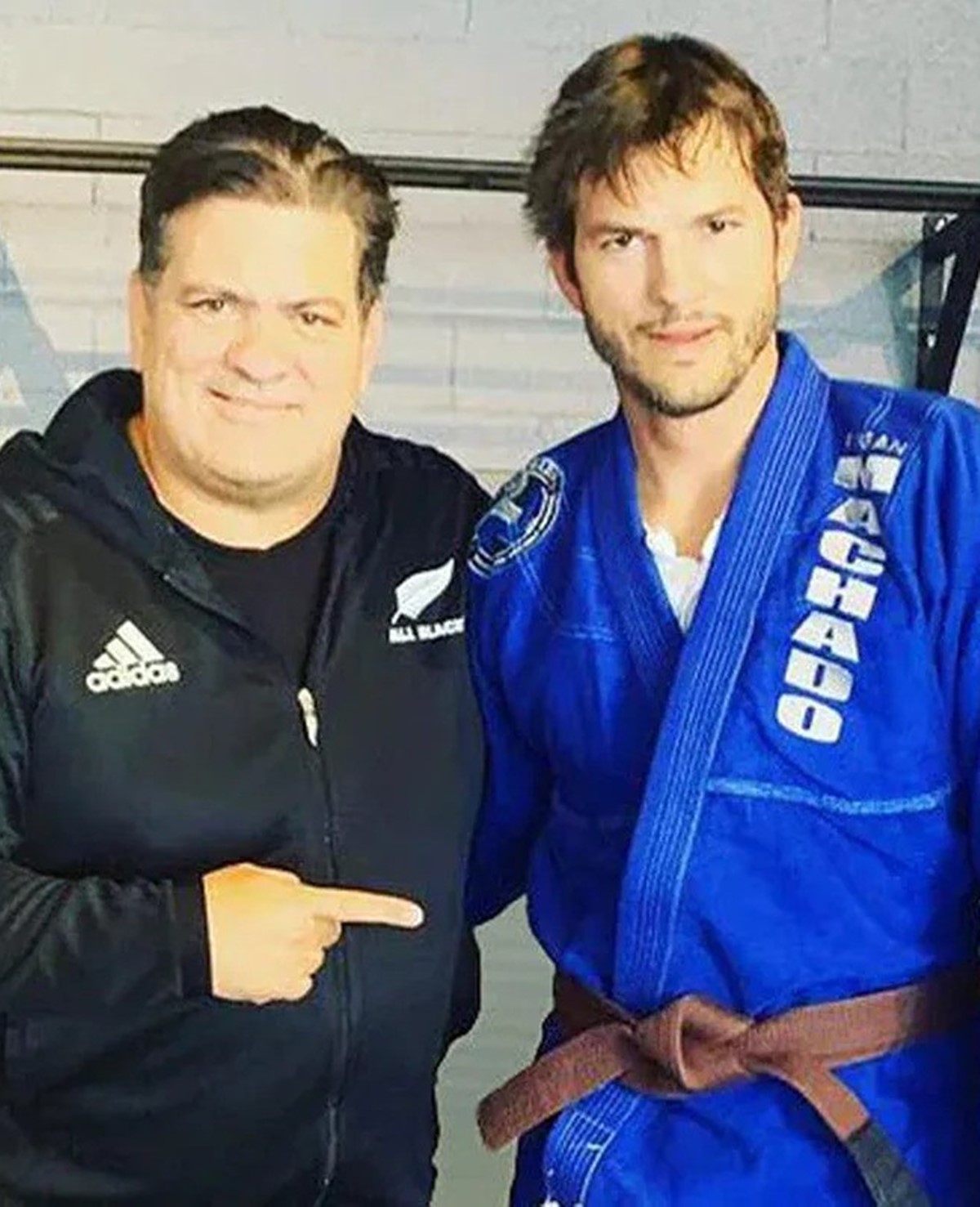 Nem érdemes vele újat húzni - Ashton Kutcher ebben a sportágban verhetetlen