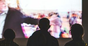 A filmélmény pszichológiája: miért szeretjük az interaktív tartalmakat