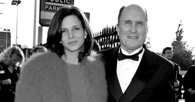 „Ő volt a mindenem” - Ő volt Robert Duvall 41 évvel fiatalabb felesége, akivel 21 éve voltak házasok