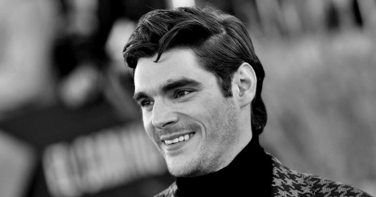 Tragédia Hollywoodban: mindössze 34 évesen meghalt a Breaking Bad fiatal sztárja, RJ Mitte