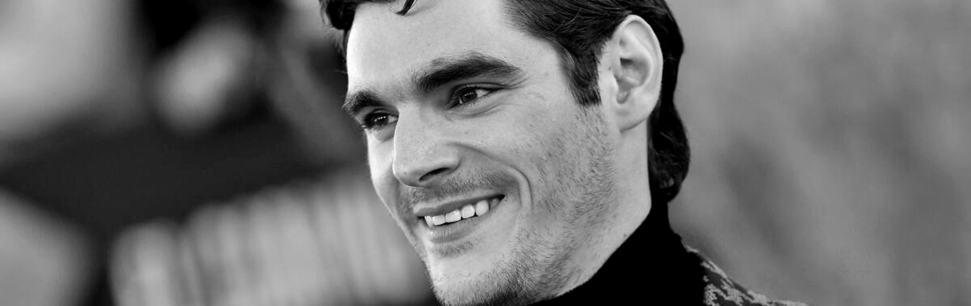 Tragédia Hollywoodban: mindössze 34 évesen meghalt a Breaking Bad fiatal sztárja, RJ Mitte